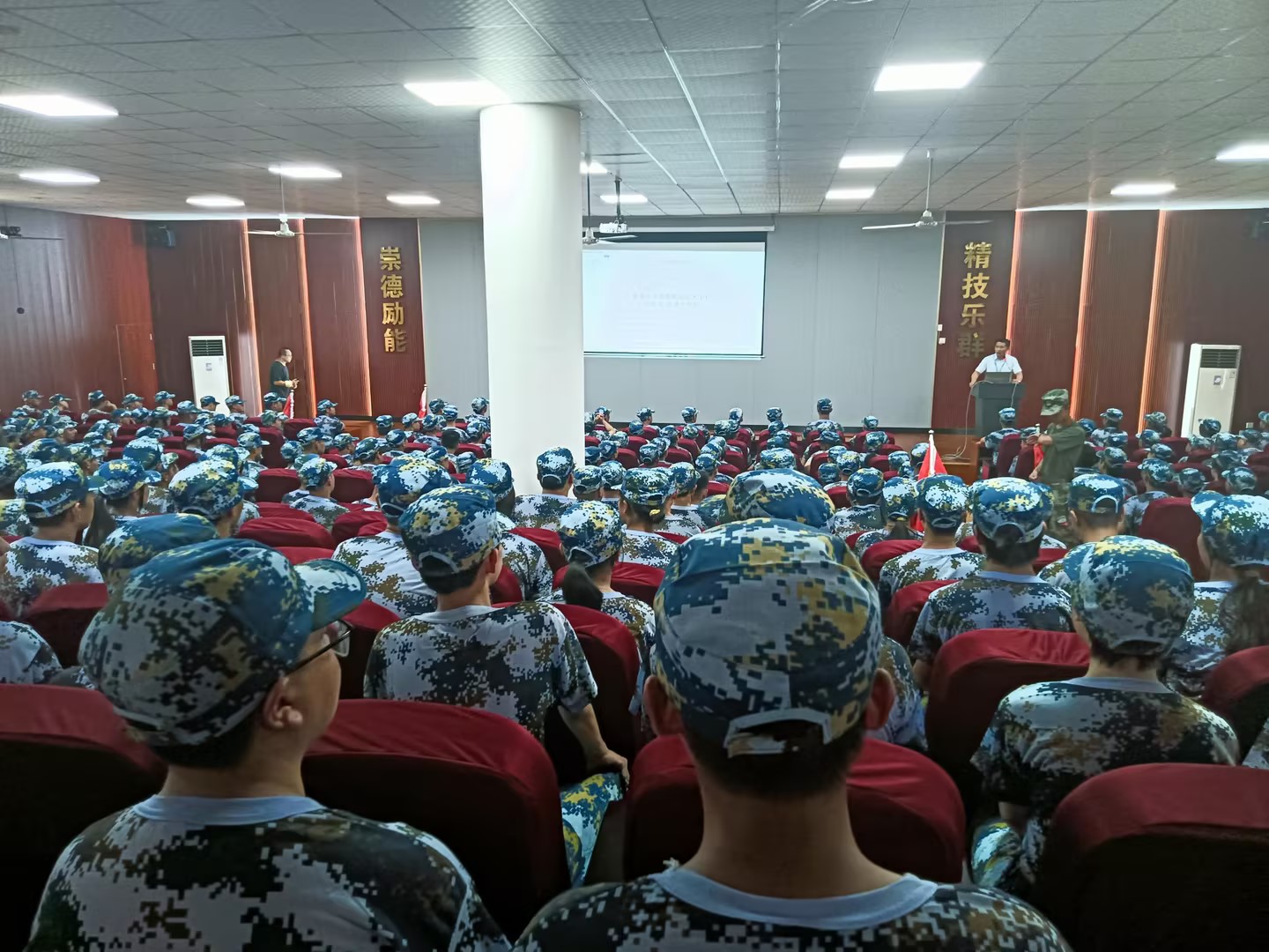 【军训进行时】热血，青春，正当时